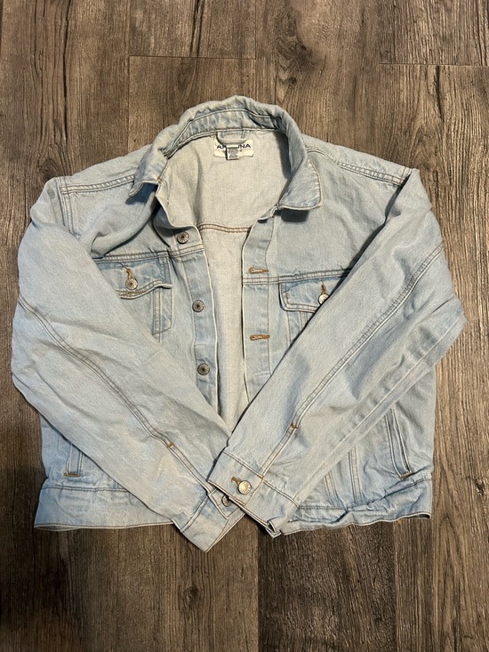 Arizona Jean Company Other - Arizona Jean Company Light Denim Trucker Jacket - Pale Blue